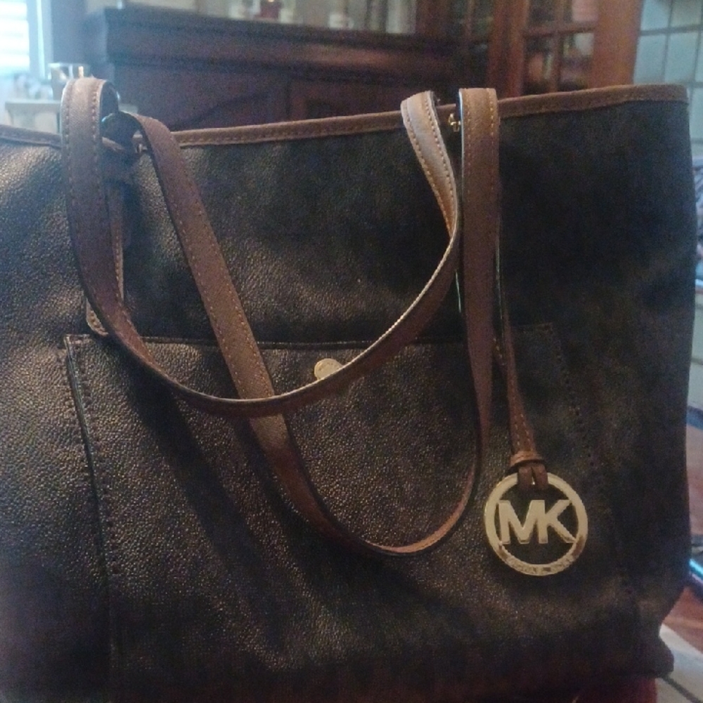 Michael Kors Elegant Black and Brown Tote